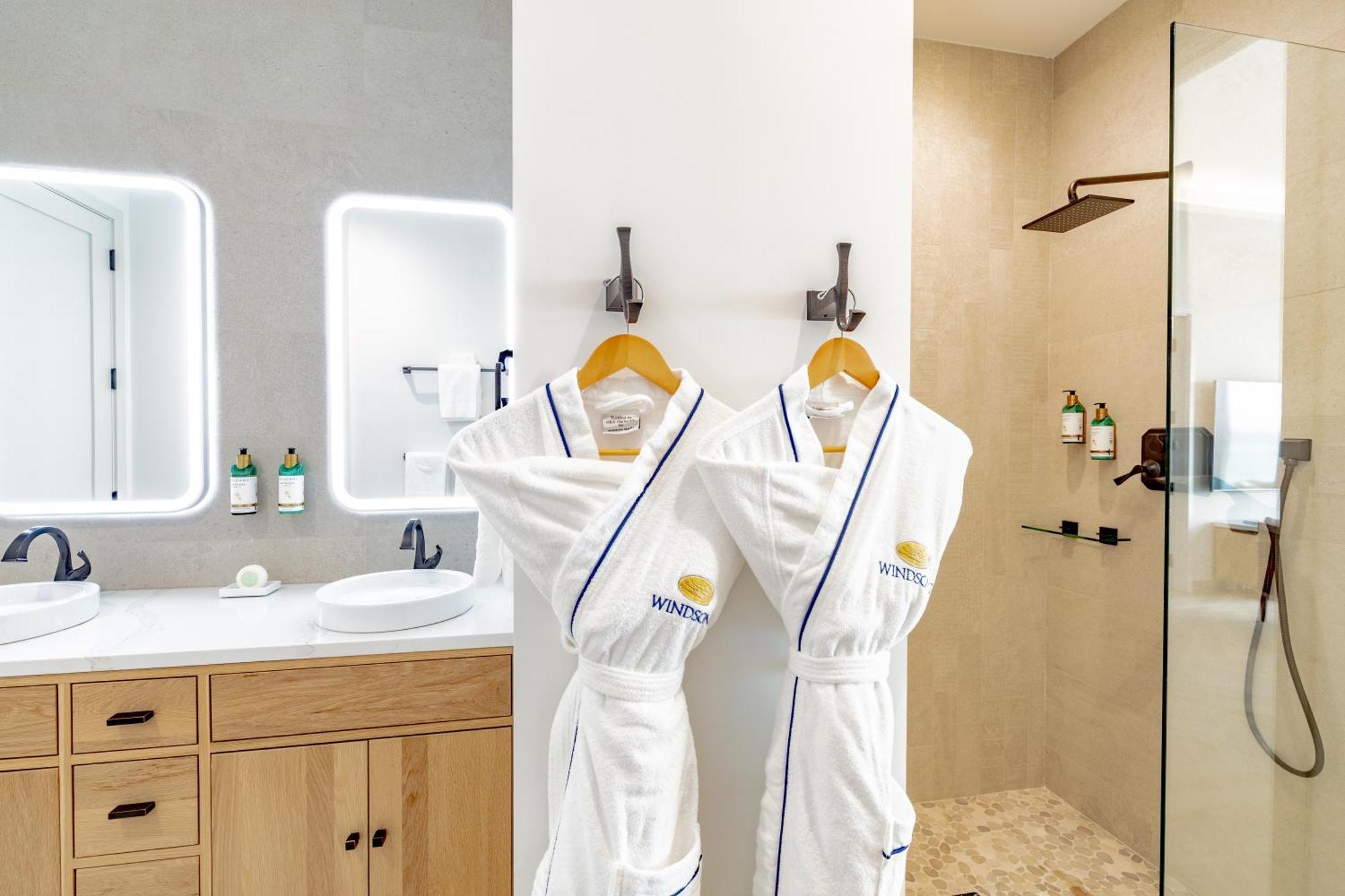 วินด์ซอง รีสอร์ต Hotel เกรซเบย์ ภายนอก รูปภาพ